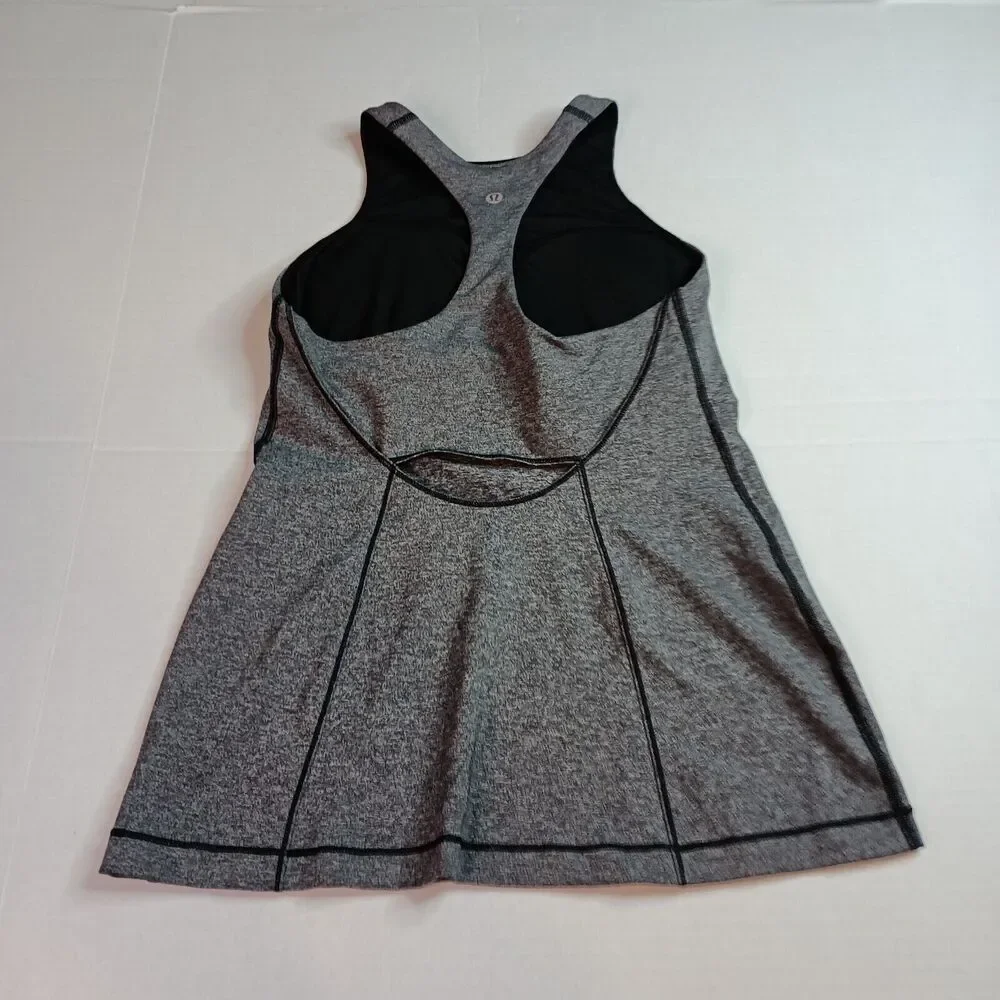 Lululemon Sports Bra Tank Top Women's 6‎ Basic Sleeveless Gray Solid Polyester